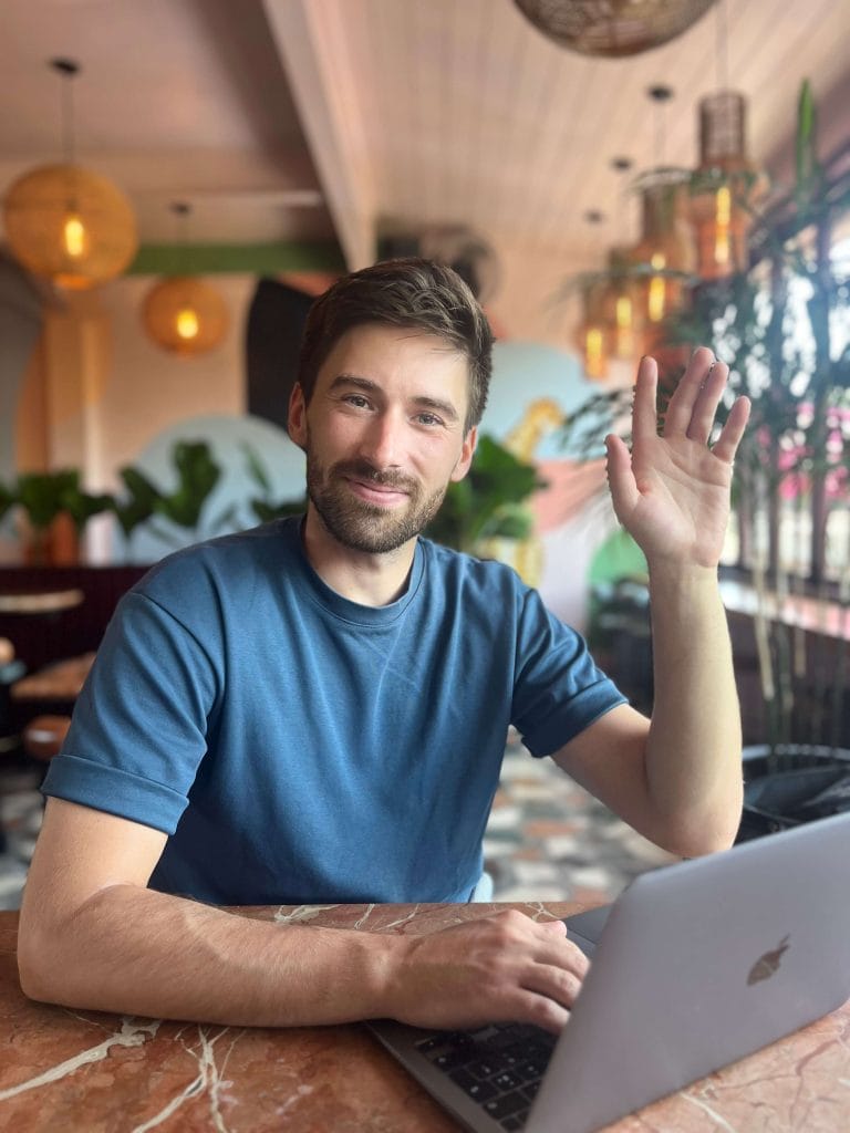 Hugo Desmorat, étiopathe au cabinet de Nice Libération